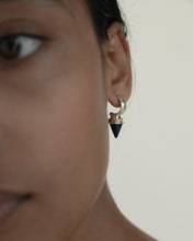 Load image into Gallery viewer, Gizza hoop earrings