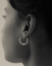 Load image into Gallery viewer, Chandra grande earrings