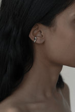 Load image into Gallery viewer, Yin petite cuff silver