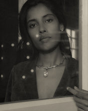 Load image into Gallery viewer, Vivara choker golden