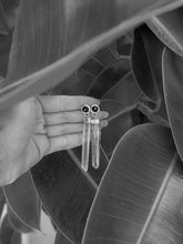Load image into Gallery viewer, Lava onyx earrings