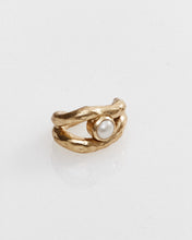 Load image into Gallery viewer, Yin grand cuff golden