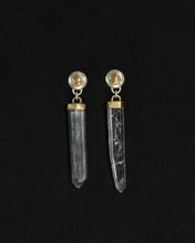 Load image into Gallery viewer, Lava mixed earrings