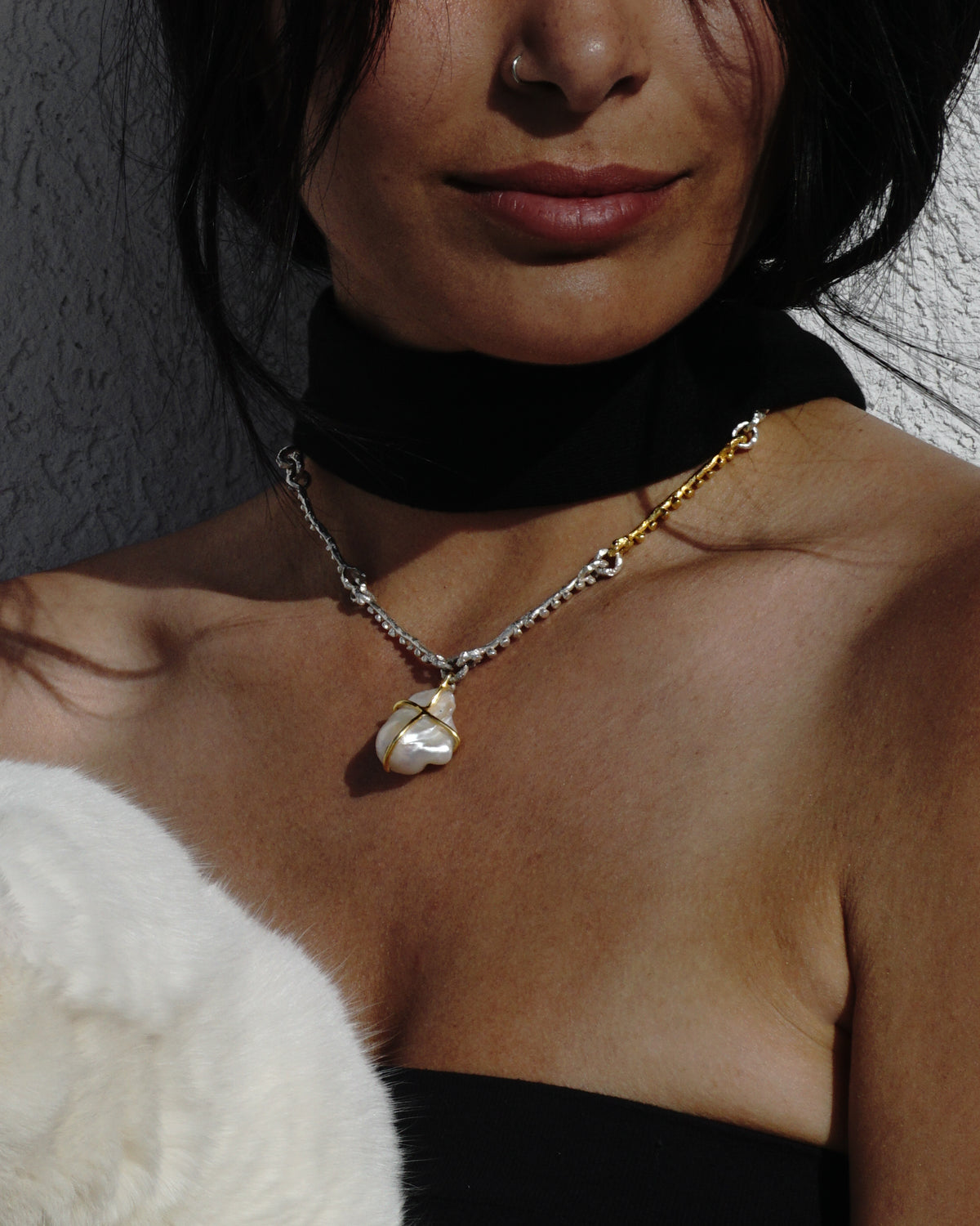 Pearl choker