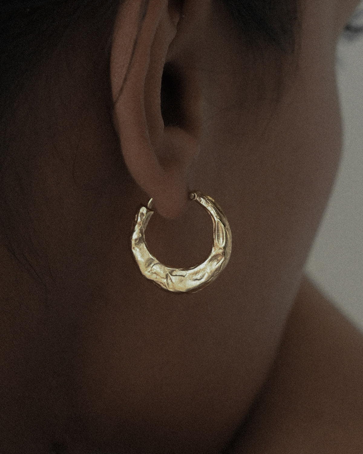 Chandra hoops, grande by Zeme Studio
