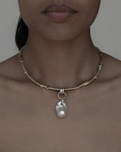 Load image into Gallery viewer, Vivara choker golden