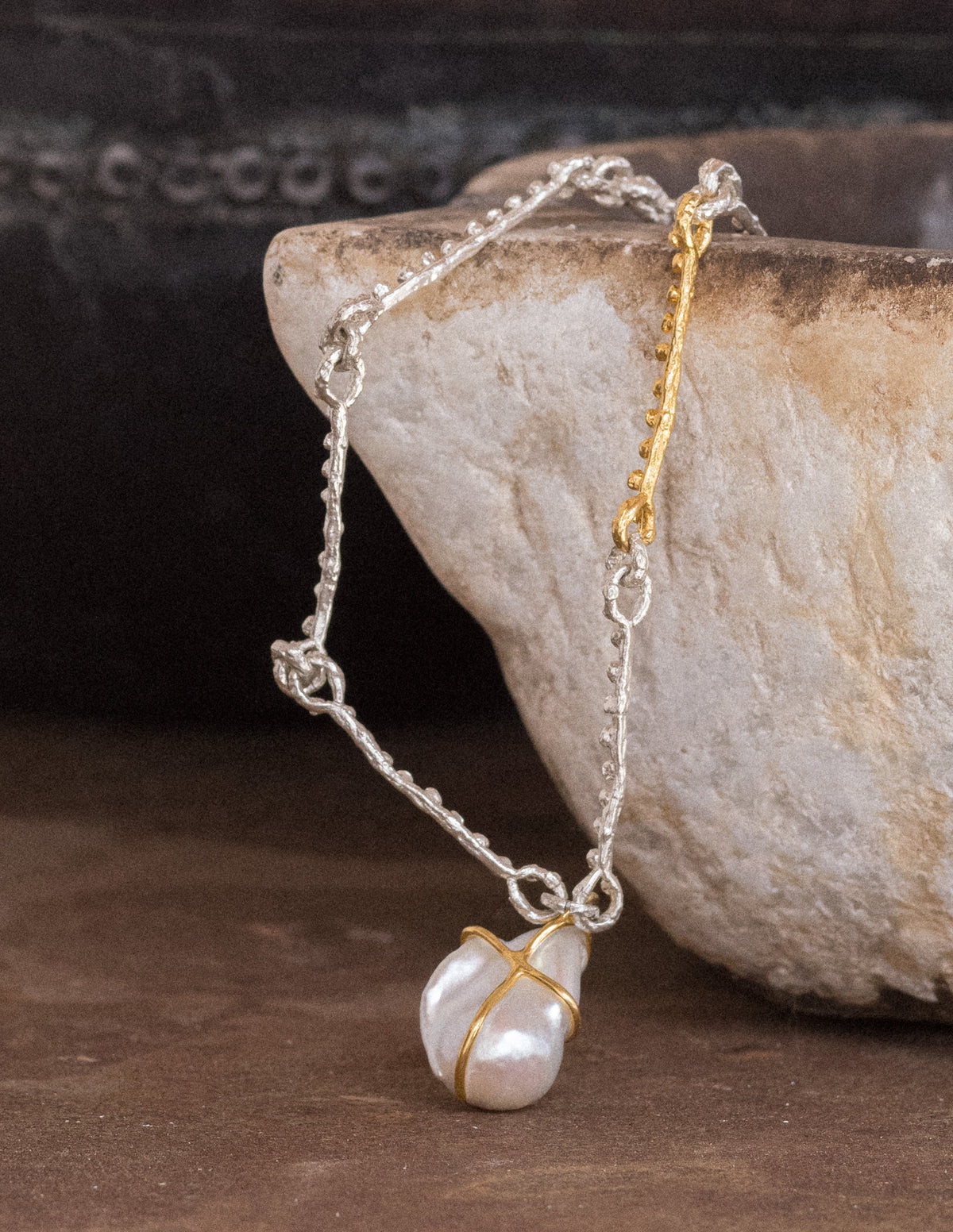 Pearl choker