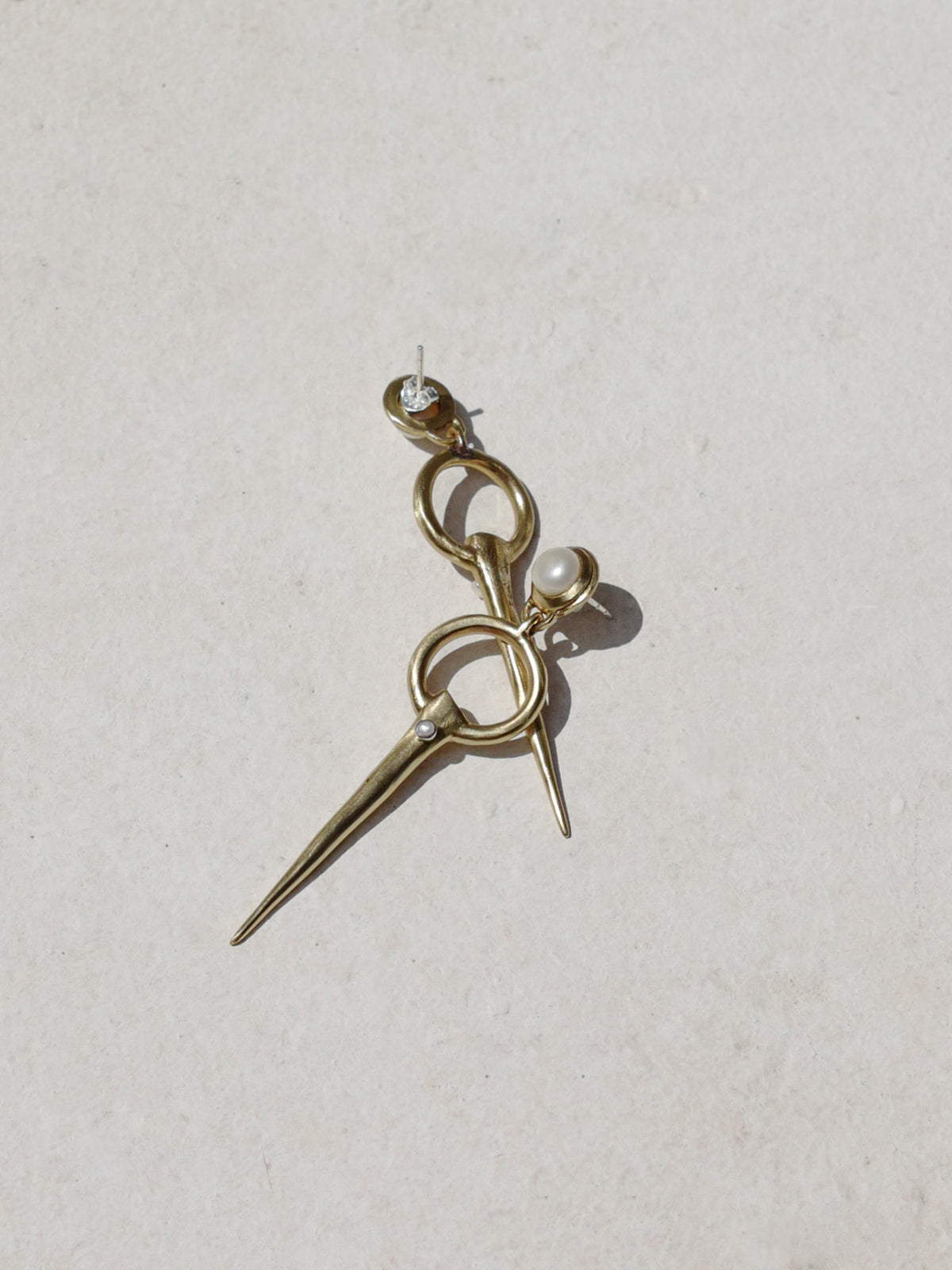 Magus earrings, pearl