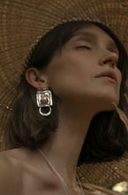 Load image into Gallery viewer, virgil earrings